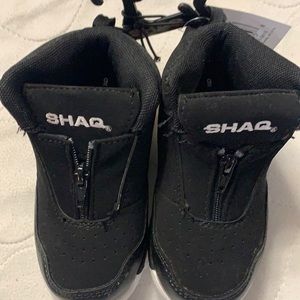 SHAQ Size 9 zip up tennis shoes BLACK